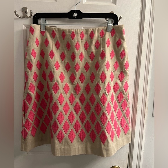 Stunning BODEN British Embroidered Pink Diamonds Tan Skirt w Pockets Skirt 8R - Picture 2 of 8